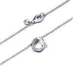 393303C01-45 - Krótki naszyjnik z okrągłą zawieszką pavé o organicznym kształcie i obrobioną słodkowodną perłą hodowaną 393303C01-45