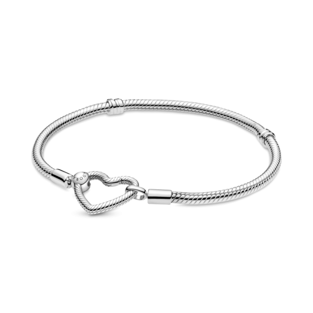 599539C00-17 - Bransoletka typu wężykowego Pandora Moments z zapięciem w kształcie serca 599539C00-17