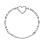 599539C00-17 - Bransoletka typu wężykowego Pandora Moments z zapięciem w kształcie serca 599539C00-17