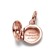783066C01 - Zawieszka w formie otwieranego medalionu, na którym można umieścić grawerunek 783066C01