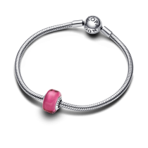 793107C00 - Mały charms z różowego szkła Murano 793107C00